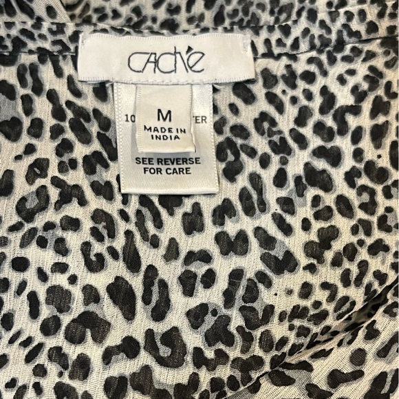 🔥🖤Cache black/white/gray leopard print top size M with chain detail at neck - Picture 3 of 6